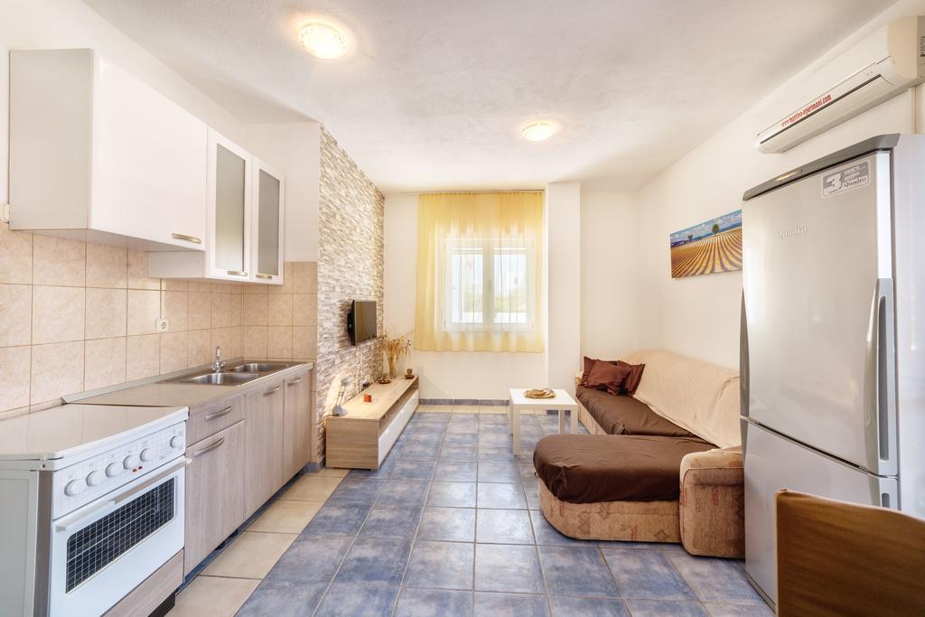 Apartments Marina